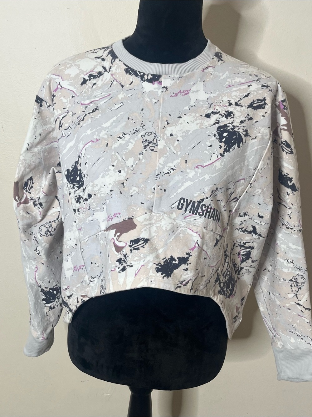 Gymshark Marble-Print Cropped Hi/Lo Crewneck Sweatshirt in White and Black Sz S - Picture 2 of 13